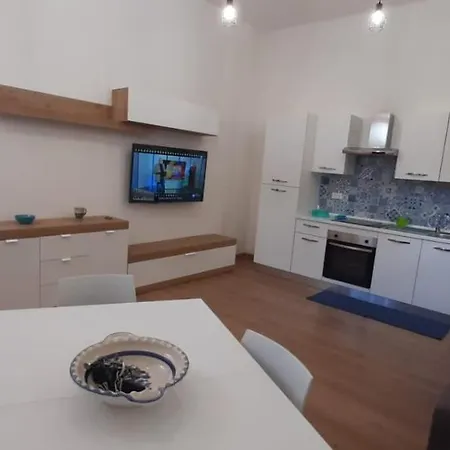 Lungomare Apartment